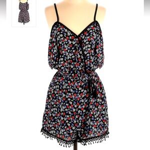 Xhilaration Floral Tank/Cold Shoulder Shorts Romper - EUC Size Medium